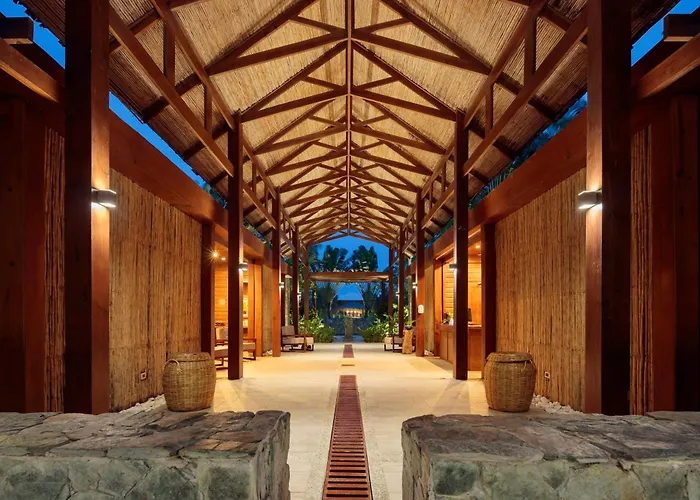 Indura Beach & Golf Resort Curio Collection By Hilton Tela